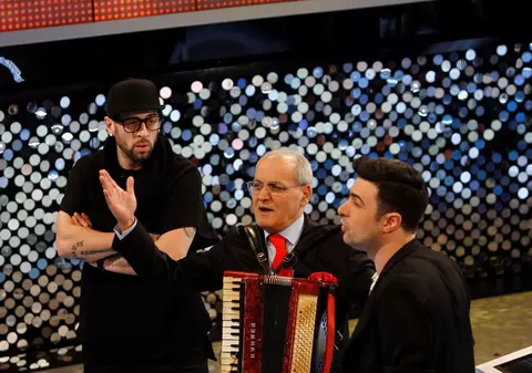 Toţi cei care îl sună pe Nelu Ploieşteanu ascultă un hit de la Vunk. Vezi ce reacţie a avut Cornel Ilie când a aflat asta!