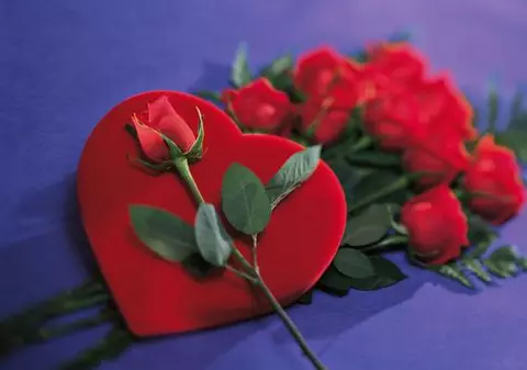 Femeile, mai preocupate de cadouri de Valentine's Day decât bărbaţii