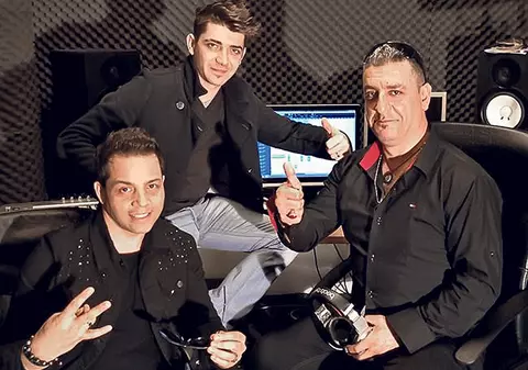 Manelistul Jean de la Craiova «s-a dat» cu otomanii! Cântăreţul va filma un videoclip cu artistul turc Gazi Demirel