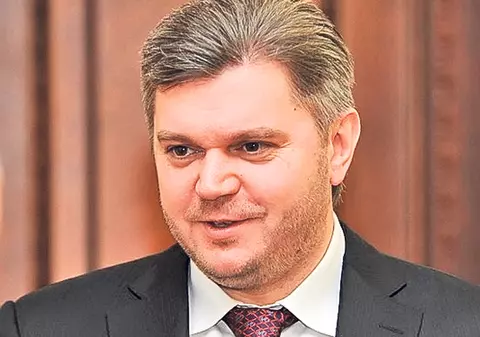 DESCOPERIRE IMPRESIONANTĂ în casa fostului ministru Eduard Stavitsky! 42 kg de aur şi 4,8 milioane $, confiscate
