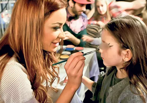 Bianca Drăguşanu vrea copii, dar n-are cu cine să-i facă!