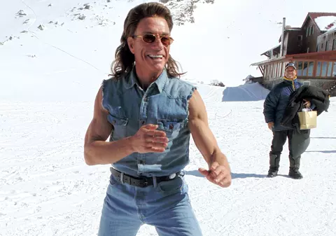 Actorul Jean-Claude Van Damme a făcut senzaţie la Bâlea Lac! În cămaşă fără mâneci, la -6 grade C!