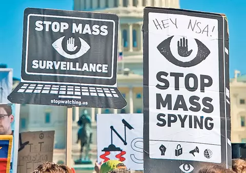 DEZVĂLUIRI SCANDALOASE! Americanii interceptează apelurile telefonice din orice ţară!