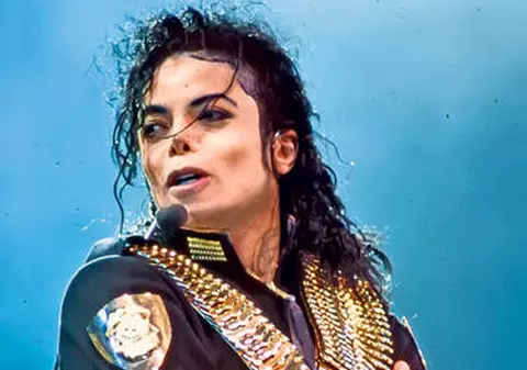 Cine ar fi crezut CĂ STARUL E ÎN STARE DE ASTA? MICHAEL JACKSON ŞI-AR FI ABUZAT CIMPANZEUL