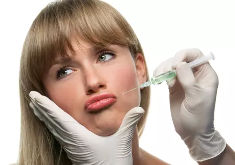 Vrei un ten luminos la început de primăvară? Iată ce trebuie să ştii