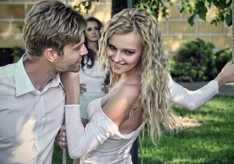 Horoscop: ce să-i faci ca să nu te înşele niciodată în funcţie de zodia lui