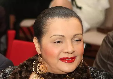 INCREDIBIL. Cornelia Catanga A FOST LOVITĂ CU UN SCAUN ÎN CAP de Marian Mexicanu. DETALII ŞOCANTE
