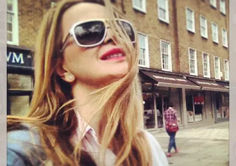 DELIA ANTAL mănâncă filme pe pâine la Londra! Află cui i-ar fi dat Oscarul!