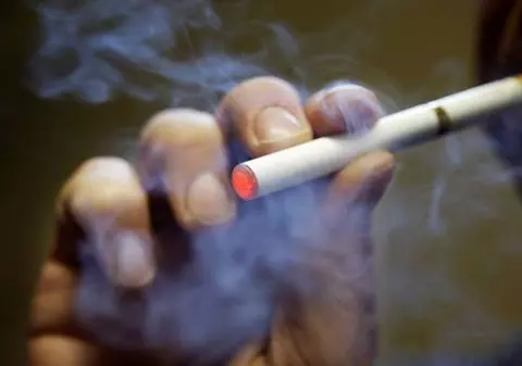 UN OBICEI ALIMENTAR ESTE MAI PERICULOS CA FUMATUL. Din cauza lui CREŞTE RISCUL DE CANCER