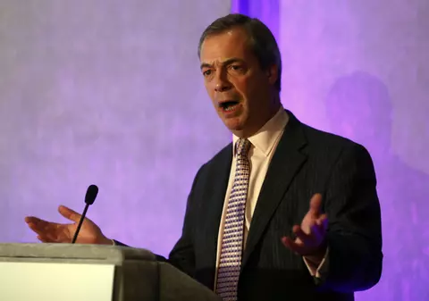 "Prietenul" românilor din Parlamentul European, Nigel Farage, și-a angajat nevasta și amanta pe banii contribuabililor!
