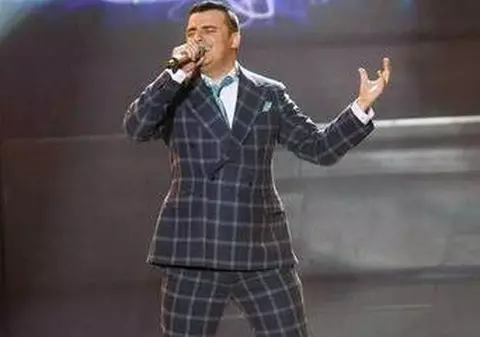 Asta înseamnă să EXPLOATEZI RESURSA LA MAXIMUM. Liviu Guţă A FOST LA DOUĂ TELEVIZIUNI ÎN ACELAŞI TIMP