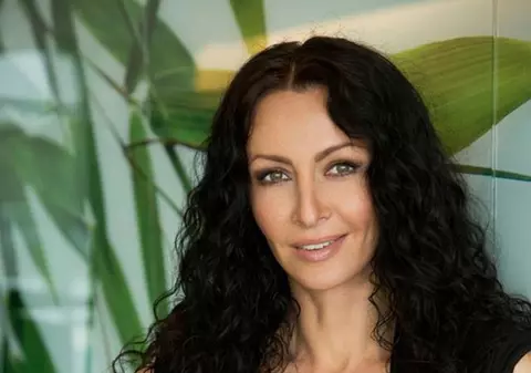 Ce le sfătuieşte MIHAELA RĂDULESCU pe FEMEI! Să fie acesta SECRETUL unei RELAŢII?