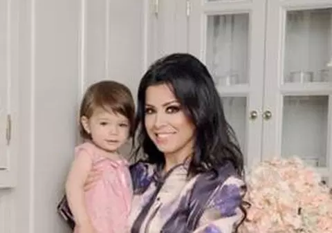 SIMONA PĂTRULEASA are o fetiţă ambiţioasă! "Vrea să fie PREŞEDINTE!"