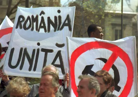 REZULTAT SURPRINZĂTOR al unui sondaj realizat în Republica Moldova! Vezi ce cred cetăţenii despre unirea cu România