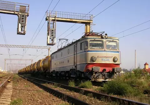 CFR umblă la circulaţia trenurilor pe ruta București Nord-Galați