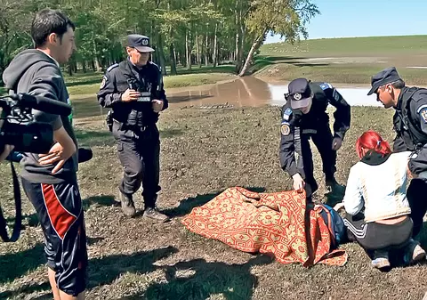 Înghiţiţi de ape, în ziua de Paşte! Un copil şi un adult au murit, iar alte două persoane sunt date dispărute