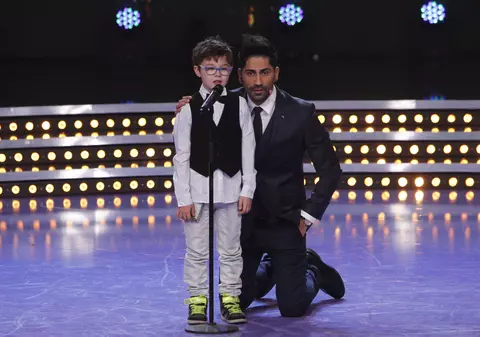Din videoclipul lui Connect-R, pe scena România Dansează: “Nu pot să ies din clasă că mă urmăresc fetele!”