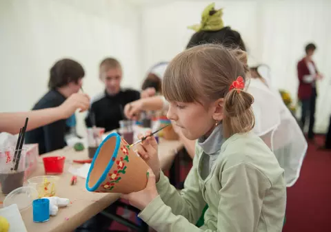 Copiii au luat lecţii de olărit la Palatul Brâncovenesc din Mogoşoaia