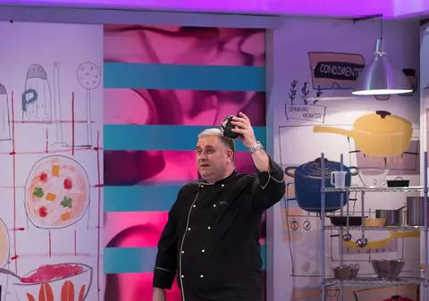 Meci de tenis între Vizante şi Vîrlan, la Junior Chef
