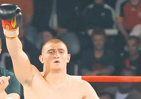 Cătălin Moroşanu, câştigător la superkombat, despre «lupta» sa pentru un loc în Parlamentul European: «Dacă ar fi şi la alegeri aşa, i-aş bate pe toţi!»