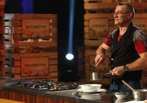 PREMIERĂ LA MasterChef! CE A FĂCUT Chef Florin Dumitrescu pentru UN CONCURENT
