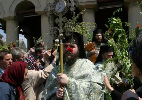 CREŞTINII ORTODOCŞI SĂRBĂTORESC DUMINICĂ FLORIILE. Iată ce TRADIŢII şi SUPERSTIŢII AU ROMÂNII!