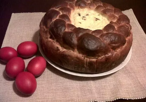 REŢETĂ SIMPLĂ de PASCĂ. ALEGE SĂ FACI PREPARATUL la MAŞINA DE PÂINE! NOI AM ÎNCERCAT-O