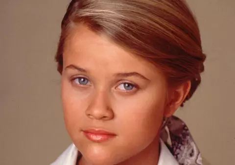 ADORABILĂ de MICĂ! Puştoaica asta este CEA MAI CUNOSCUTĂ BLONDĂ de la DREPT! | FOTO