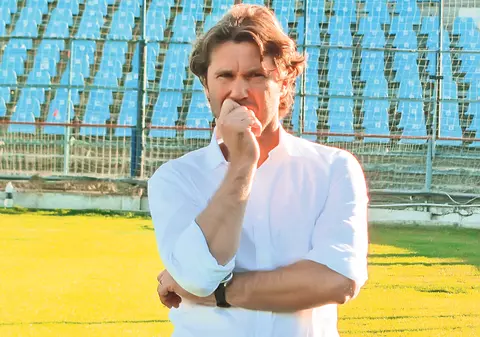 Pleacă şi Răducioiu? Antrenorul naţionalei U16 se simte umilit de FRF