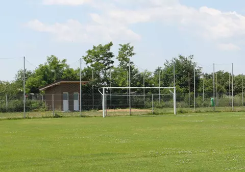 Fotbalist din Liga a 5-a, lovit de un adversar cu levierul, în timpul unui meci 