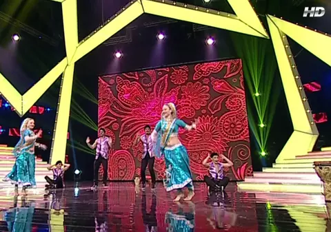 ROMÂNII AU TALENT | Surorile Timofte au încins spiritele între juraţi cu dansul indian: "Dacă mai dura puţin apăsam 'X'"