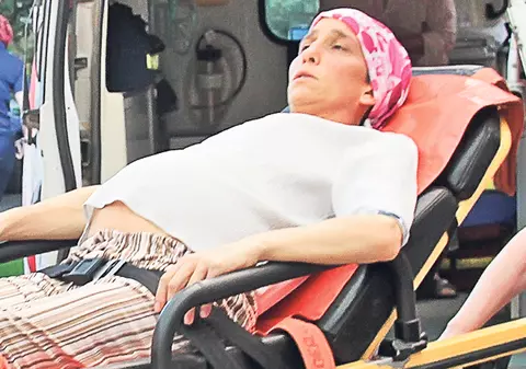 Reunite în suferinţă! Primele siameze despărţite de la noi din ţară sunt din nou împreună