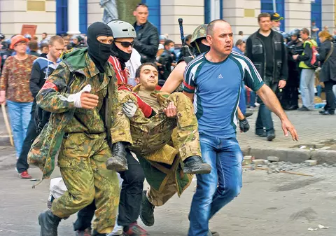 Merkel preia iniţiativa în criza din Ucraina