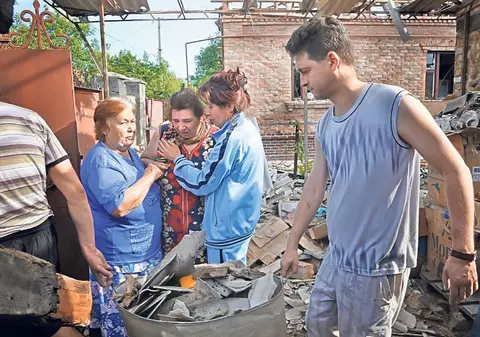 Oamenii din Slaviansk au pierdut tot ce au agonisit din cauza confruntărilor violente din oraşul lor