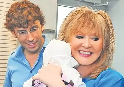 Alla Pugaciova are gemeni la 65 de ani