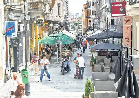 Ţeapă de un milion de euro | O familie din Capitală e acuzată de poliţie că a vândut băutură fără acte