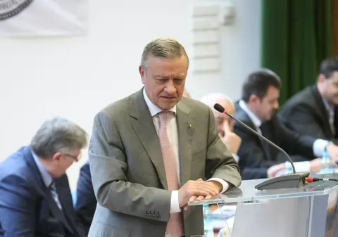 EXCLUSIV / Mircea Sandu iese la atac: ”Eu sunt președintele FRF!”