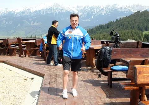 EXCLUSIV/ Adrian Enache face bani la Dubai și călătorește cu avionul privat. Resuscitat de arabi