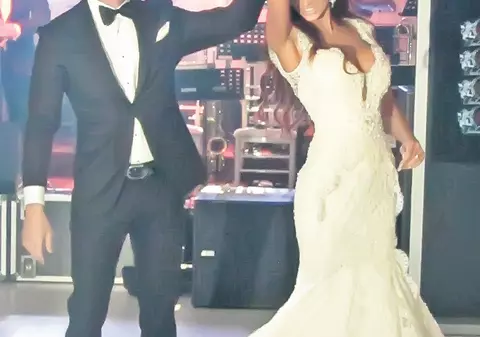 Chinezii au dat faliment cu rochia Biancăi Drăguşanu!