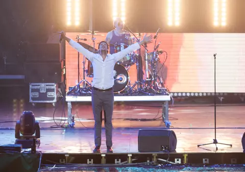 Tudor Chirilă S-A DEZBRĂCAT pe SCENĂ la Forza ZU| FOTO