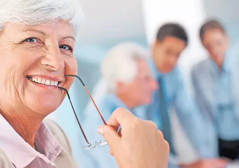 Masteratul, doctoratul și studiile post-universitare ar putea fi considerate vechime în muncă, la pensie - proiect PNL