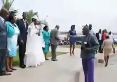 RÂZI CU LACRIMI! Iată HAL DE FOTOGRAF DE NUNŢI | VIDEO