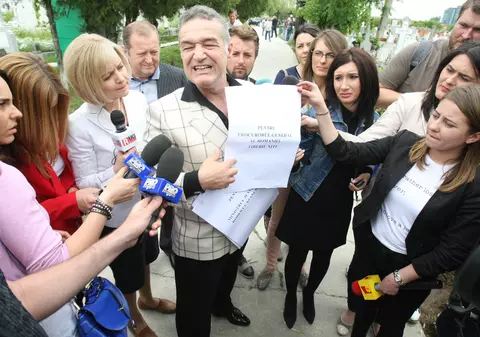 Gigi Becali a făcut criză de nervi în pușcărie! Îl demite pe Costel Gâlcă?