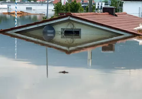 STARE DE ALERTĂ, zeci de hectare INUNDATE! Cod PORTOCALIU pe DUNĂRE