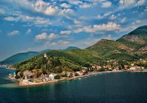 IDEI DE VACANŢĂ. Muntenegru, destinaţia ideală pentru distracţie şi activităţi în aer liber