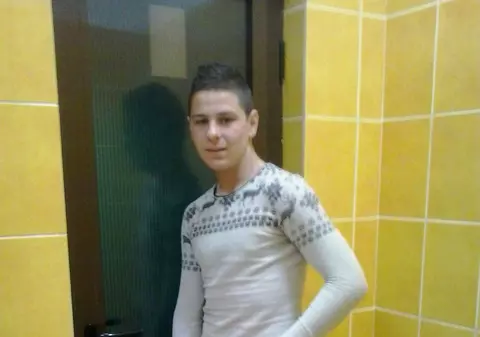 Pompierii caută trupul unui tânăr de 16 ani care a intrat în Dunăre ca să se scalde, deşi nu ştia să înoate! | FOTO