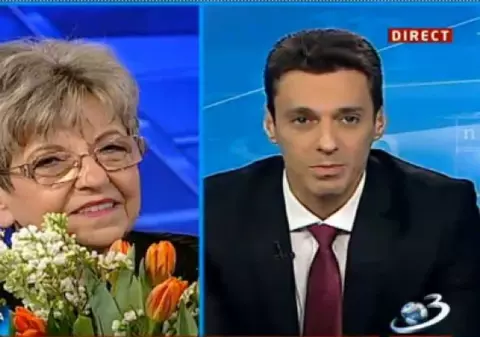 NU-ŞI MAI ÎNCAPE ÎN PIELE! Uite CÂT DE FERICITĂ este MAMA lui Mircea Badea în ROLUL DE BUNICĂ | FOTO