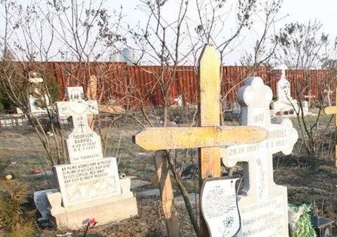 PERCHEZIŢII la constructorii de MONUMENTE FUNERARE din Capitală 