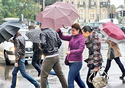 FRIG şi PLOI! Vezi PROGNOZA METEO pentru zilele următoare!