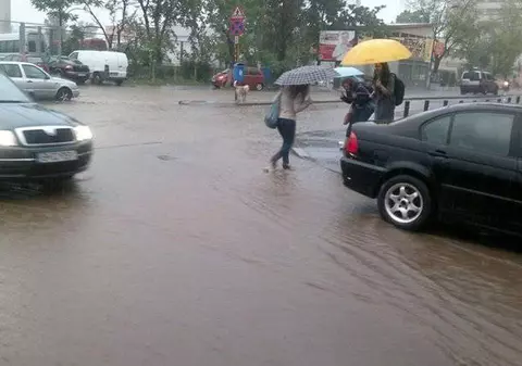 România, sub cod portocaliu de ploi, vânt şi grindină